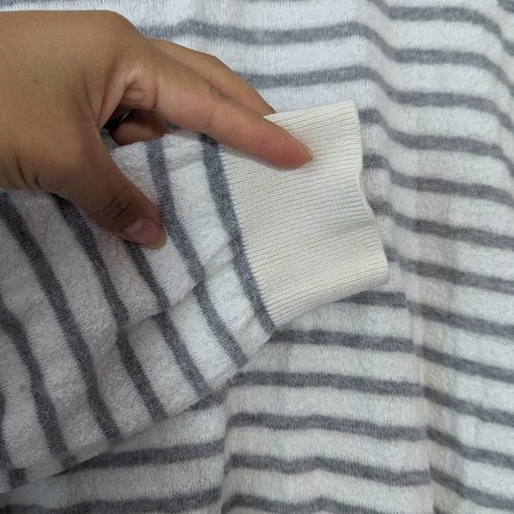 Theory Striped Grey White Crewneck Sweater Size Large - Picture 5 of 12